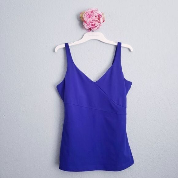 Under Armour‎ Royal Blue V-neck Athletic Tank Built In Bra - Picture 1 of 5
